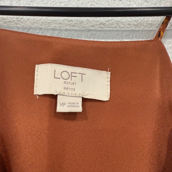 LOFT Outlet Petite‎ Brown Ditsy Floral Print Camisole Top Buttons - Picture 4 of 8